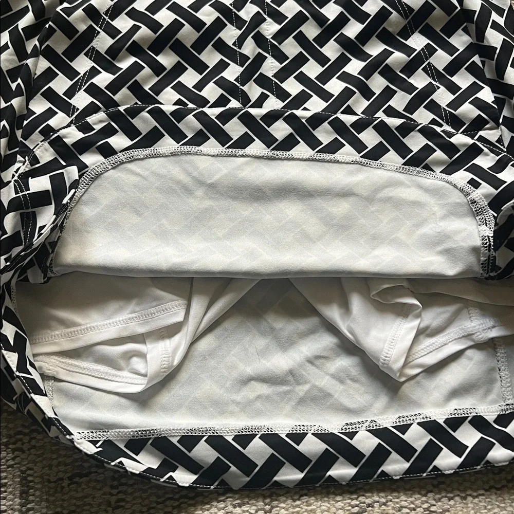 Belyn Key Black and White Geometric Mini Skirt